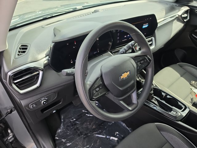Used 2025 Chevrolet TrailBlazer LT AWD/4WD image 17