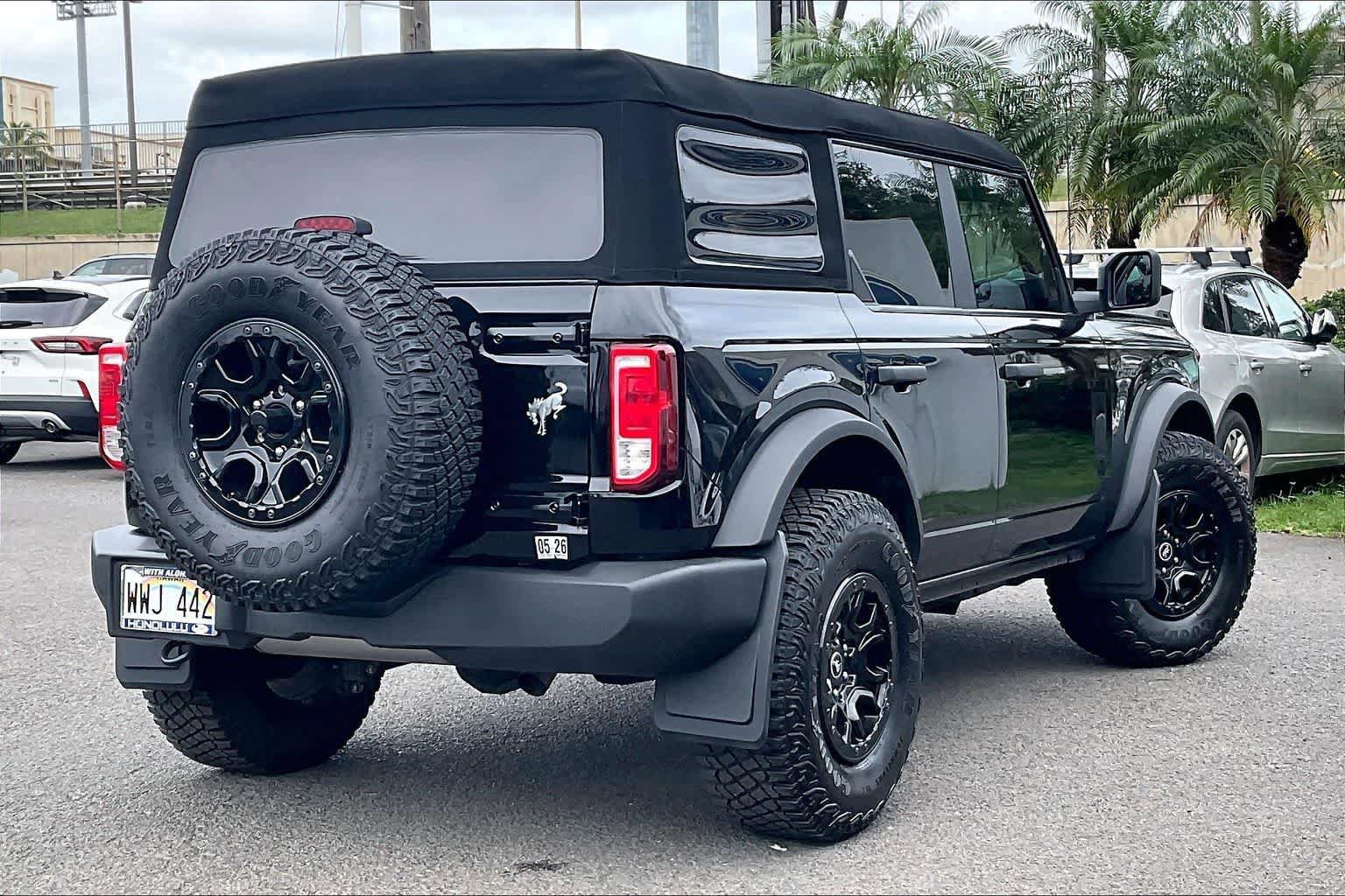 Certified 2023 Ford Bronco 4-Door AWD/4WD image 3