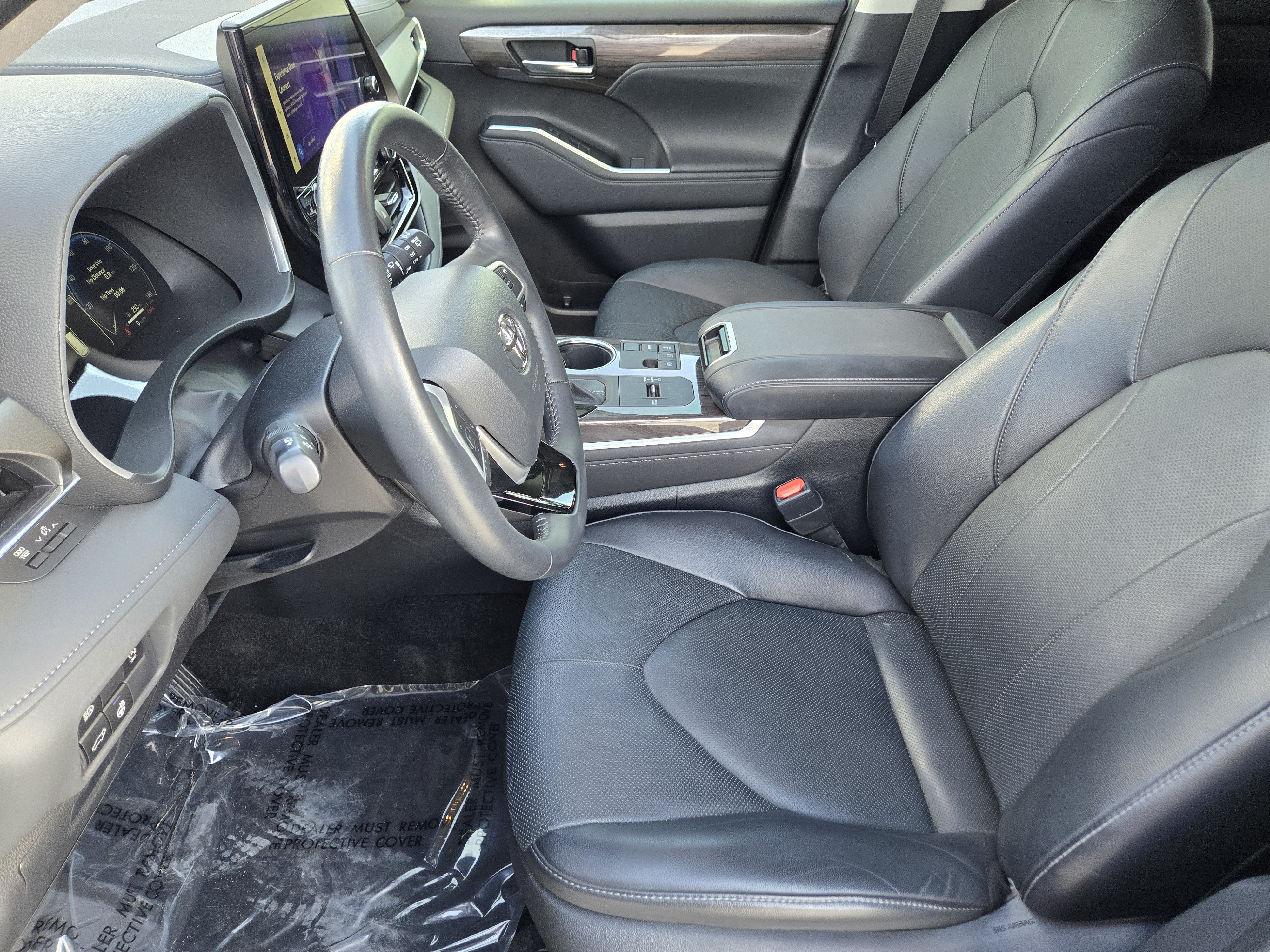 Used 2023 Toyota Highlander Limited FWD image 14