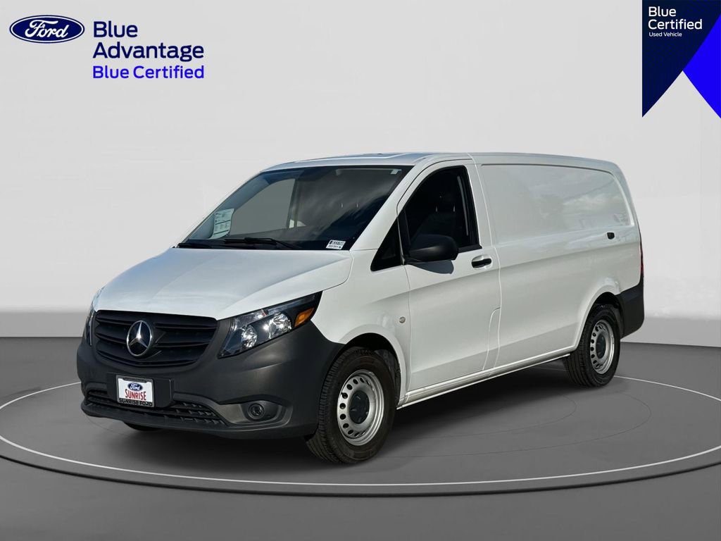 Used 2023 Mercedes-Benz Metris image 1