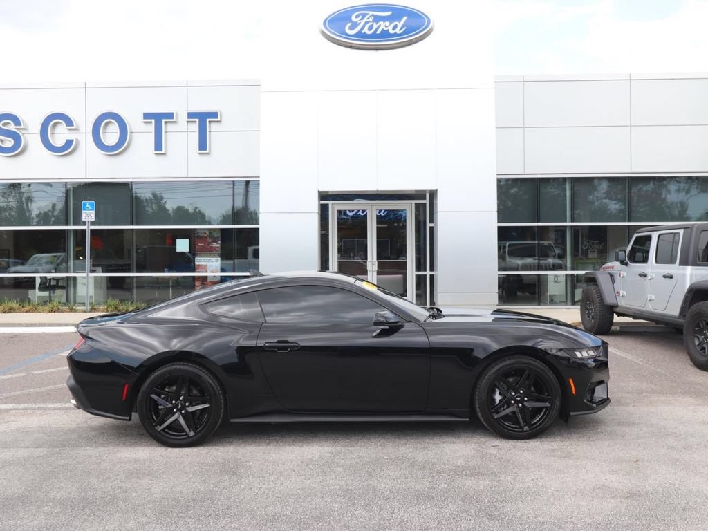 Certified 2024 Ford Mustang Coupe RWD image 15