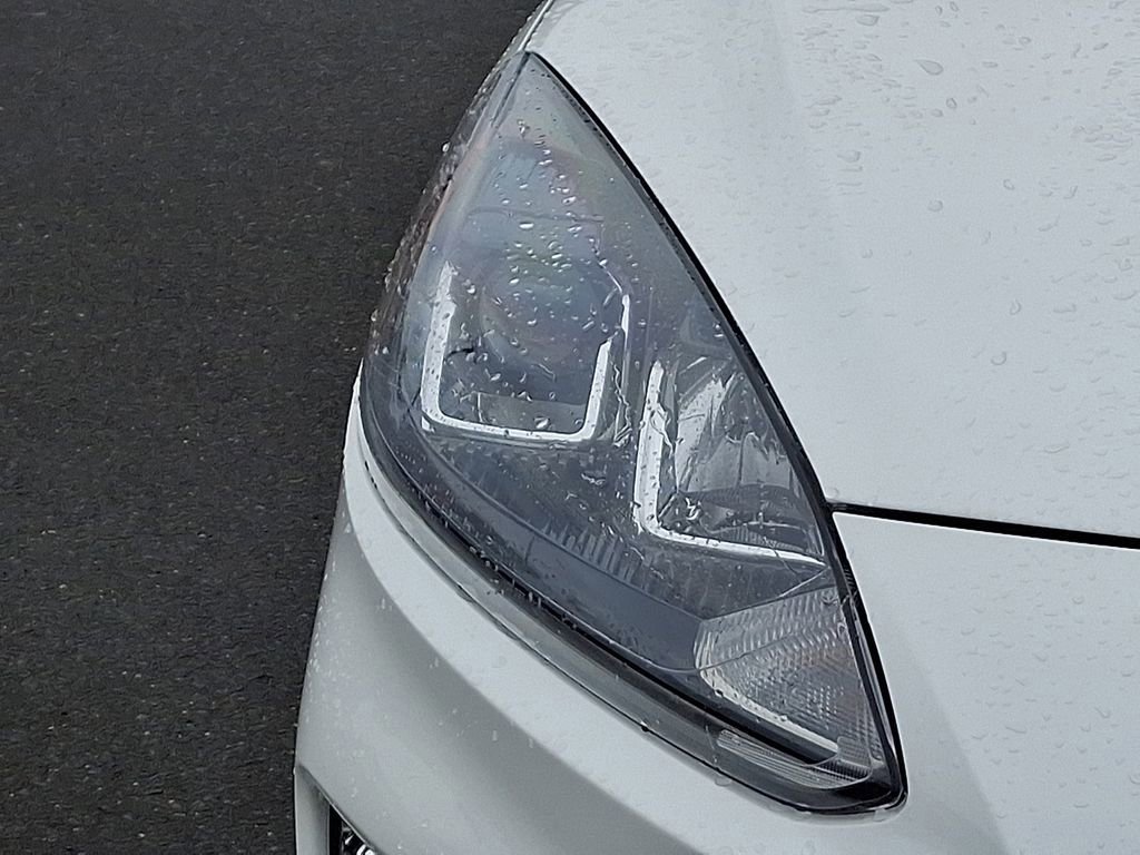 Certified 2020 Ford Escape SEL image 9