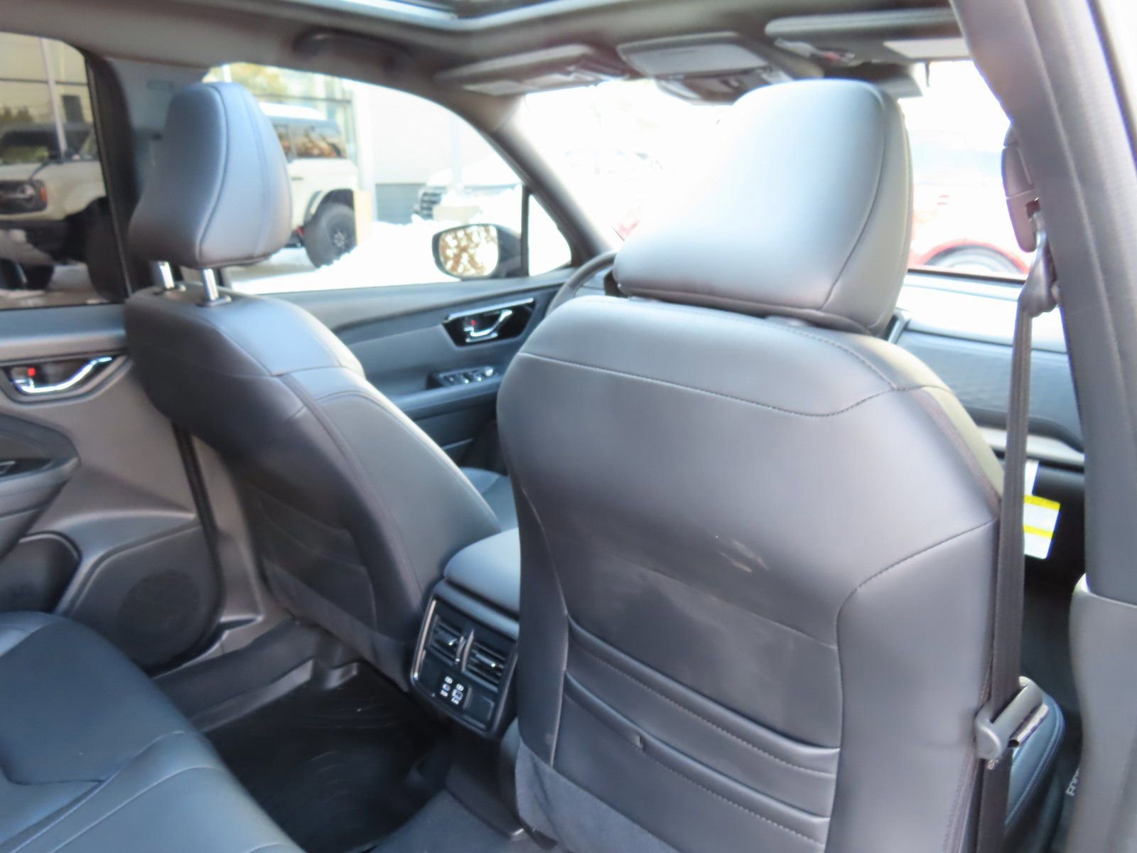 Used 2025 Subaru Forester Limited w/ Popular Package image 34