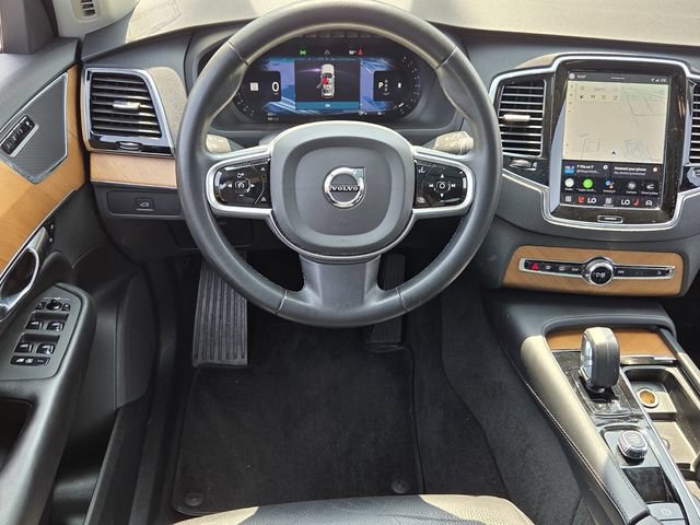 Used 2023 Volvo XC90 B5 Plus AWD/4WD image 11