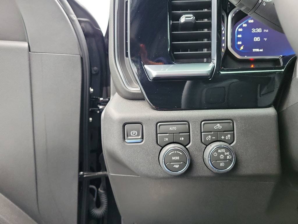 Used 2026 Chevrolet Silverado 1500 RST w/ RST Select Package AWD/4WD image 22