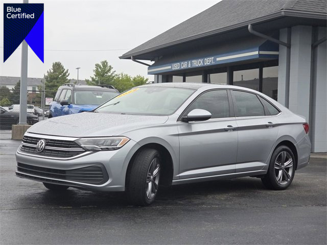 Used 2022 Volkswagen Jetta SE image 1