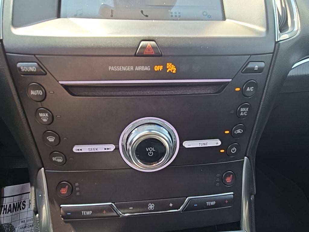 Certified 2019 Ford Edge Titanium w/ Cold Weather Package AWD/4WD image 25