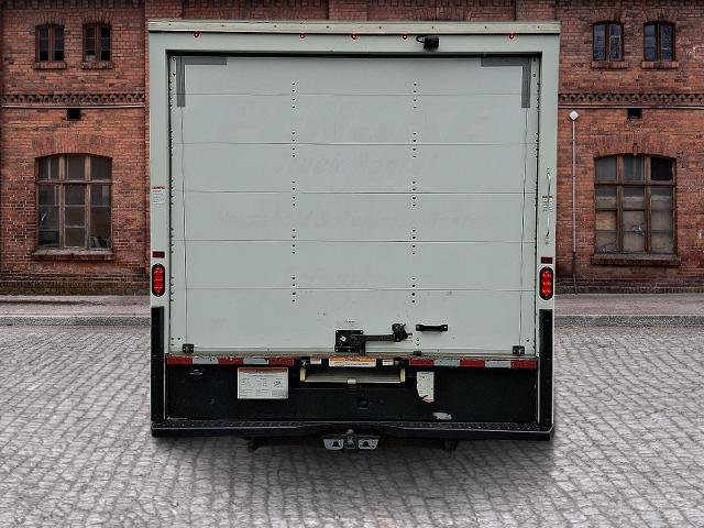 Certified 2022 Ford E-350 and Econoline 350 Super Duty RWD image 5