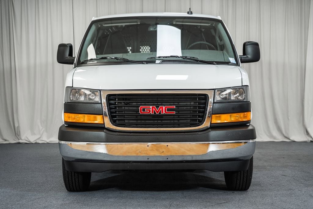 Used 2024 GMC Savana 2500 w/ Driver Convenience Package RWD image 2