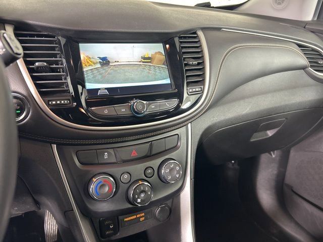 Used 2018 Chevrolet Trax LT w/ LT Convenience Package image 13