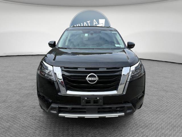 Used 2025 Nissan Pathfinder SL AWD/4WD image 9