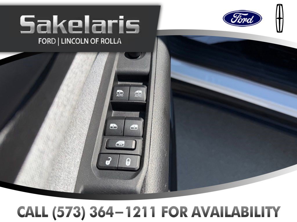 Used 2025 Jeep Compass Latitude AWD/4WD image 11