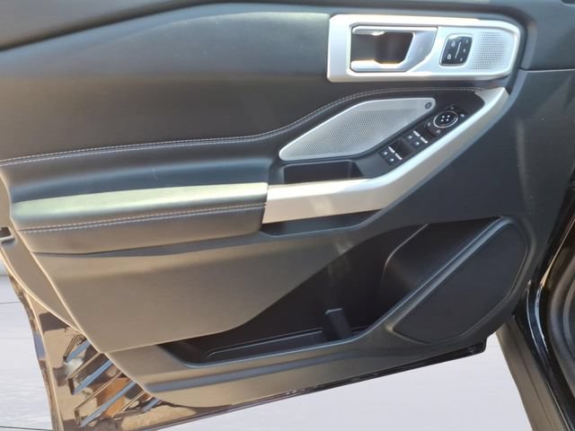 Certified 2023 Ford Explorer Limited w/ Limited Technology Package AWD/4WD image 13