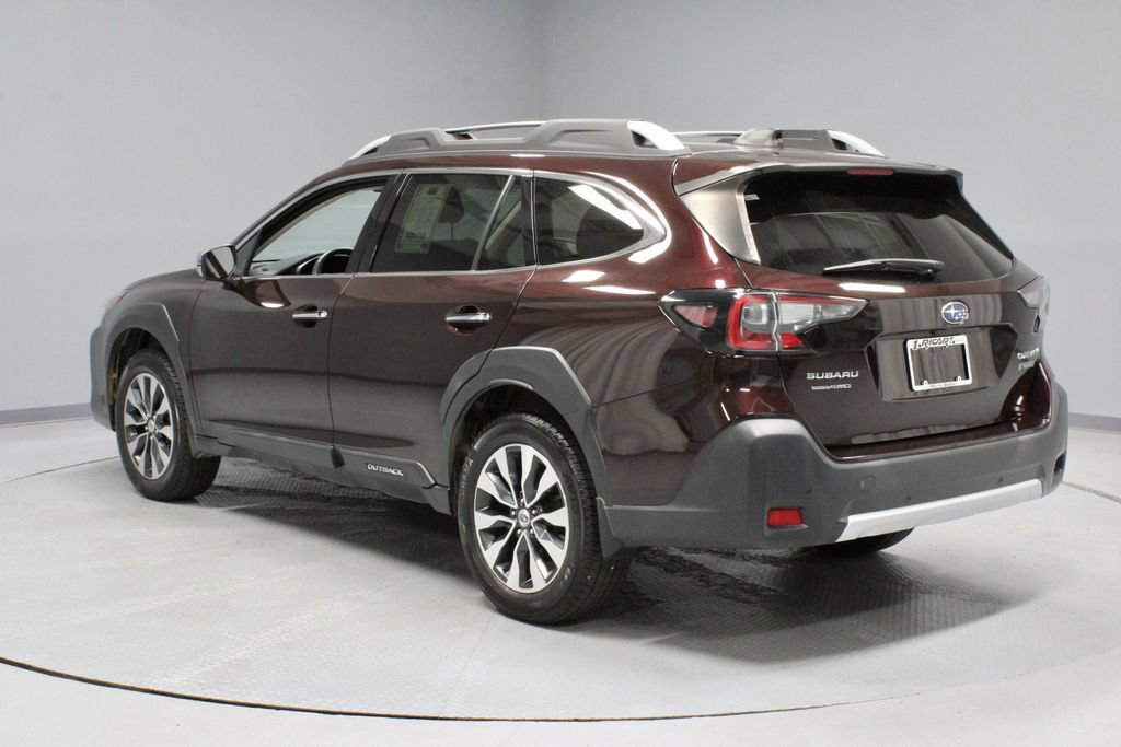 Used 2023 Subaru Outback Touring AWD/4WD image 11