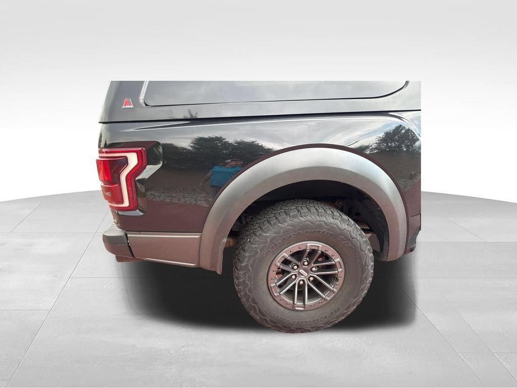 Certified 2019 Ford F150 Raptor w/ Equipment Group 802A Luxury AWD/4WD image 28