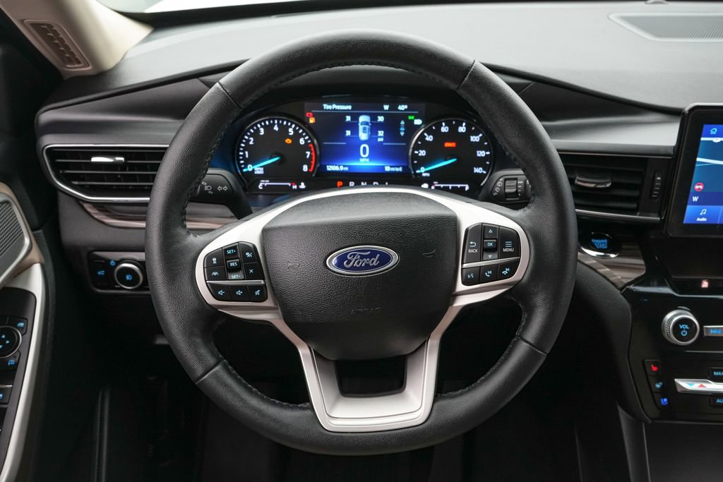 Certified 2024 Ford Explorer Limited w/ Equipment Group 301A AWD/4WD image 14