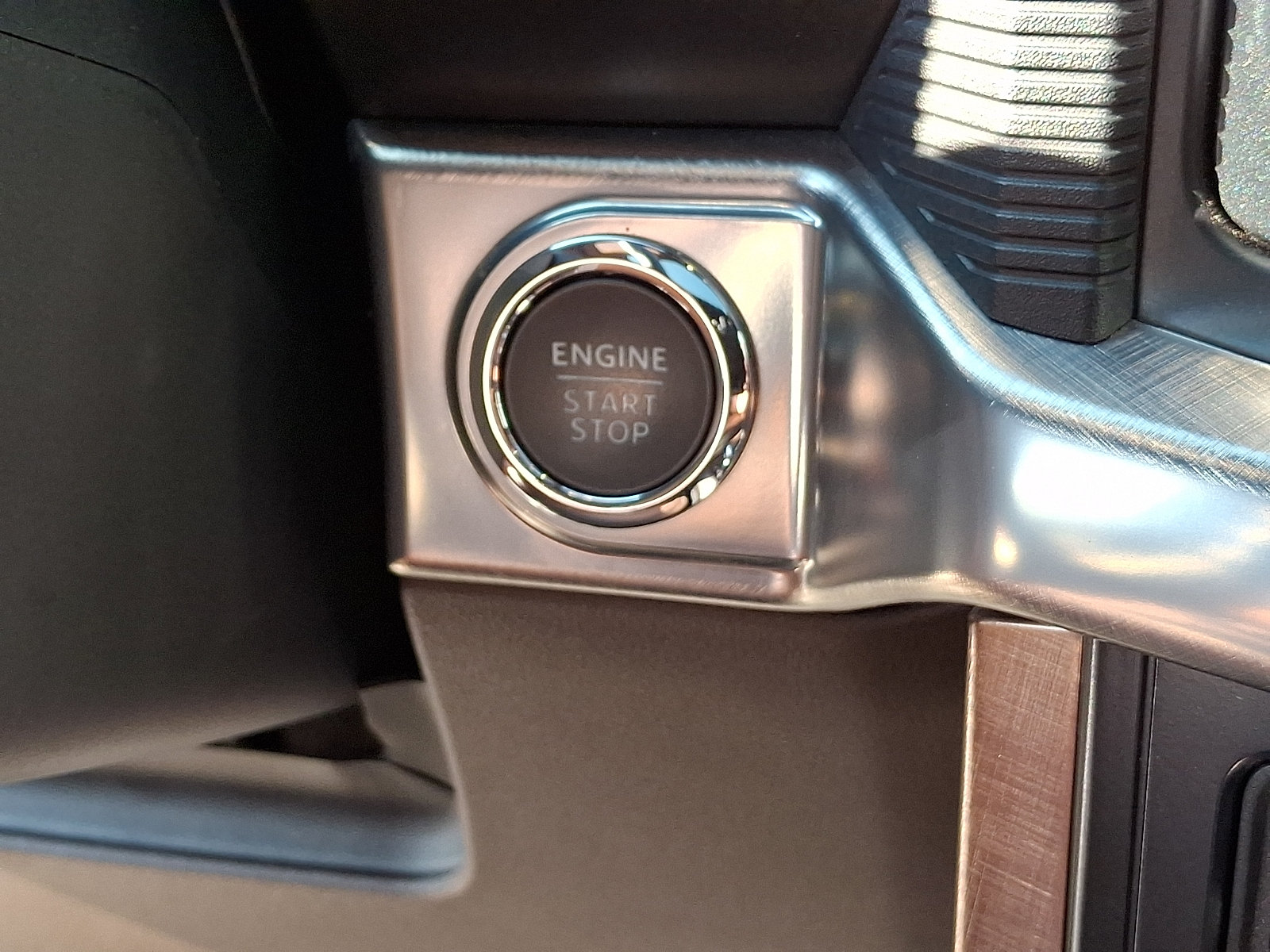 Certified 2025 Ford F150 King Ranch AWD/4WD image 28