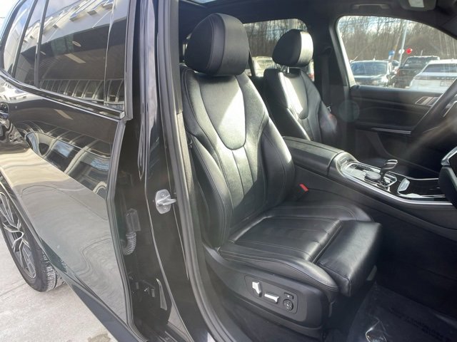 Used 2020 BMW X5 xDrive40i w/ M Sport Package image 30
