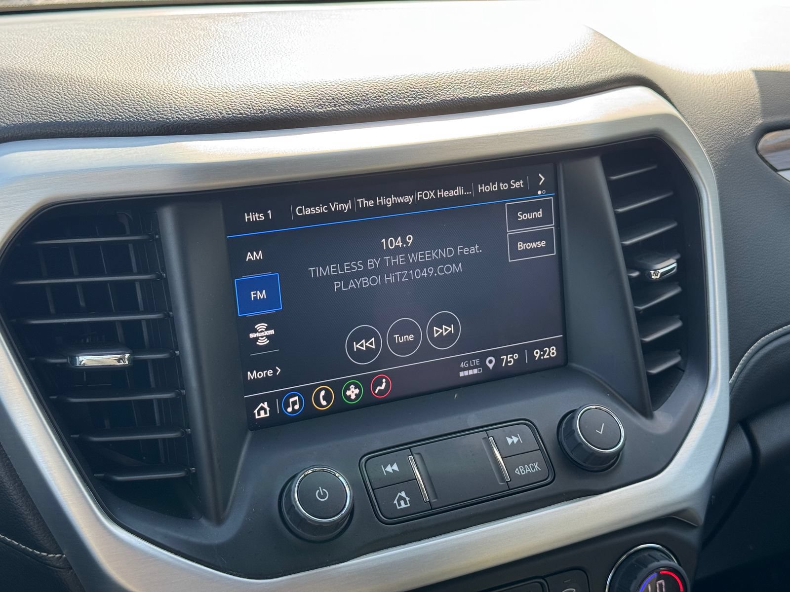 Used 2023 GMC Acadia SLE w/ Driver Convenience Package FWD image 23