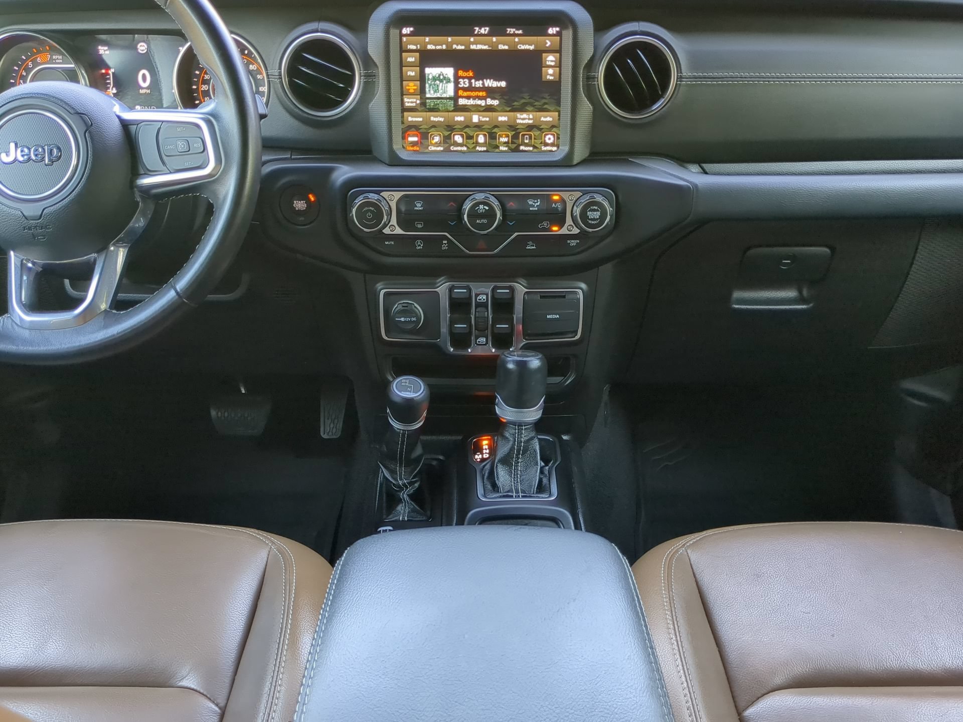 Used 2022 Jeep Wrangler Unlimited Sahara AWD/4WD image 51