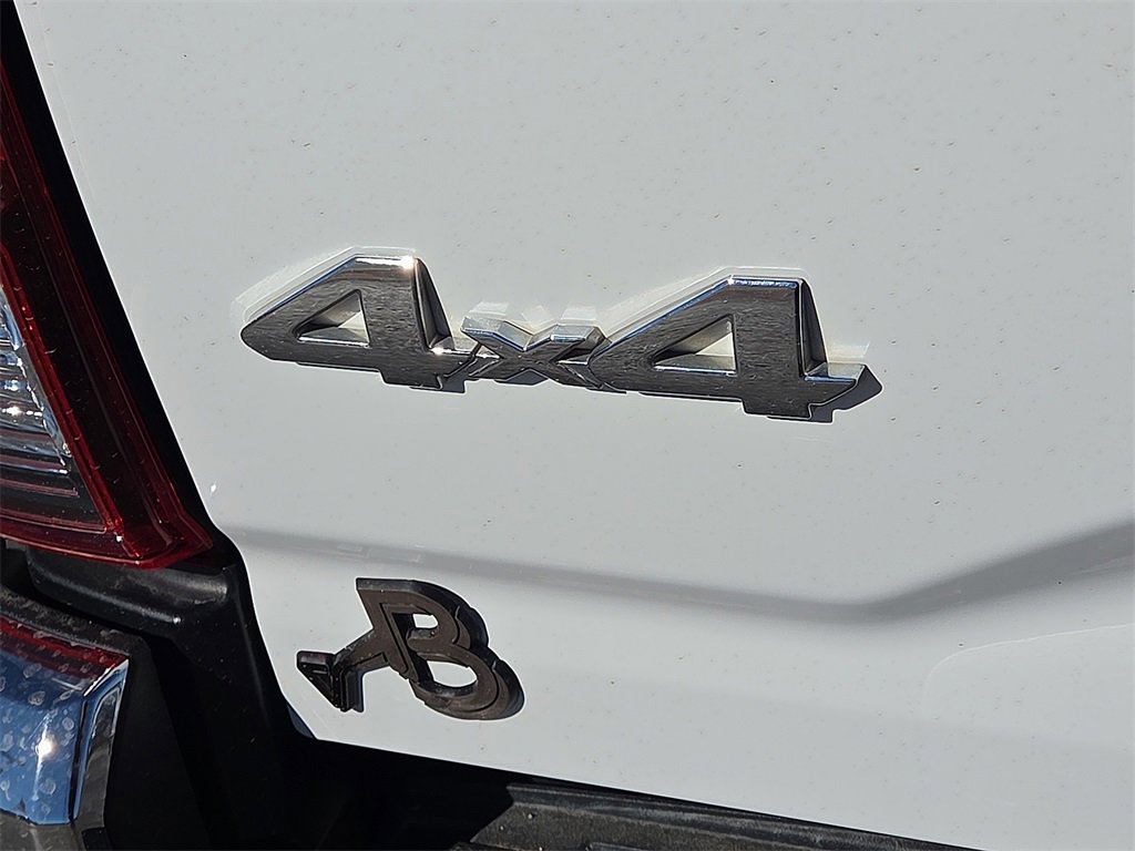 Used 2019 Toyota Tacoma SR5 image 18