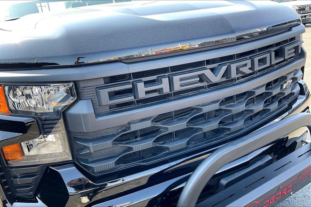 Used 2024 Chevrolet Silverado 1500 Custom w/ Turbomax Blackout Package AWD/4WD image 27