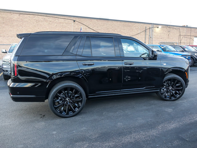 Used 2026 Cadillac Escalade Platinum Sport w/ LPO, ONYX Package AWD/4WD image 9