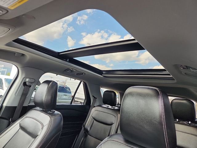 Certified 2024 Ford Explorer Limited w/ Limited Technology Package AWD/4WD image 8