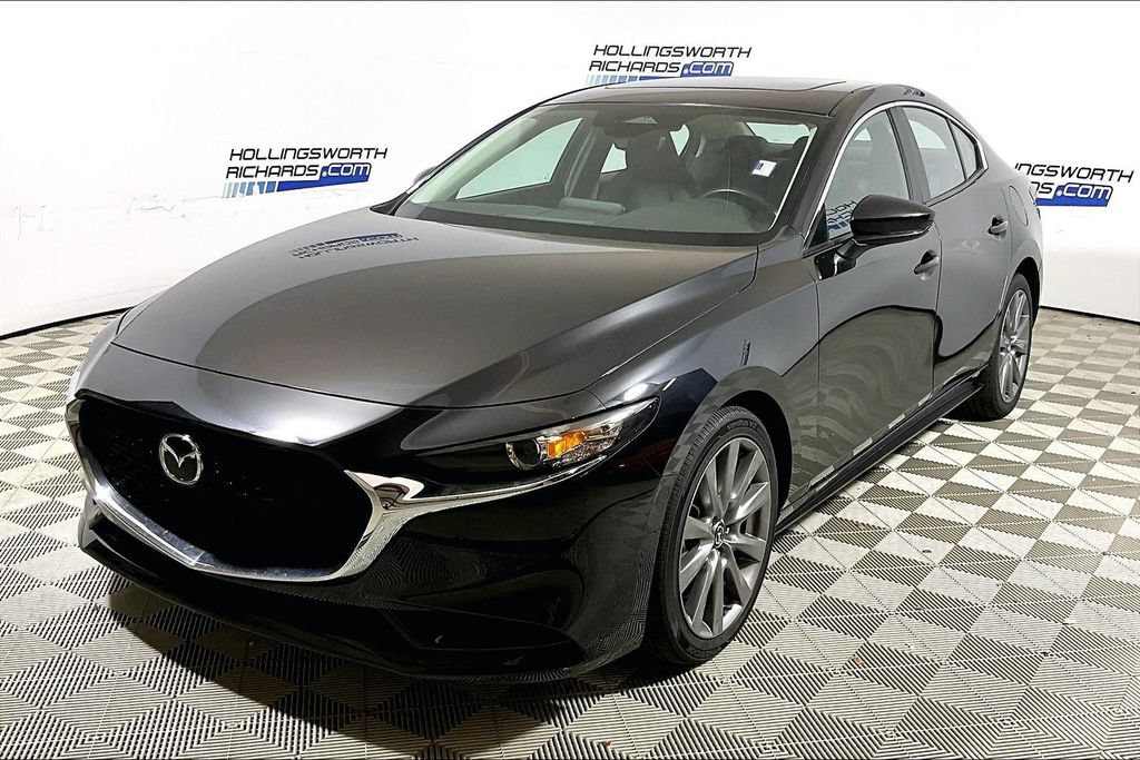 Used 2025 MAZDA MAZDA3 s FWD image 1