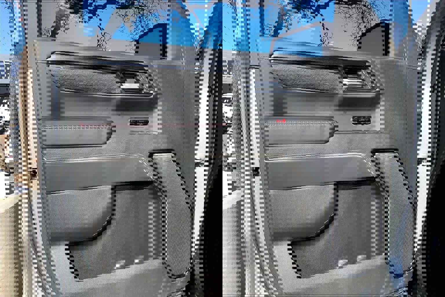 Used 2025 GMC Sierra 1500 AT4X image 21