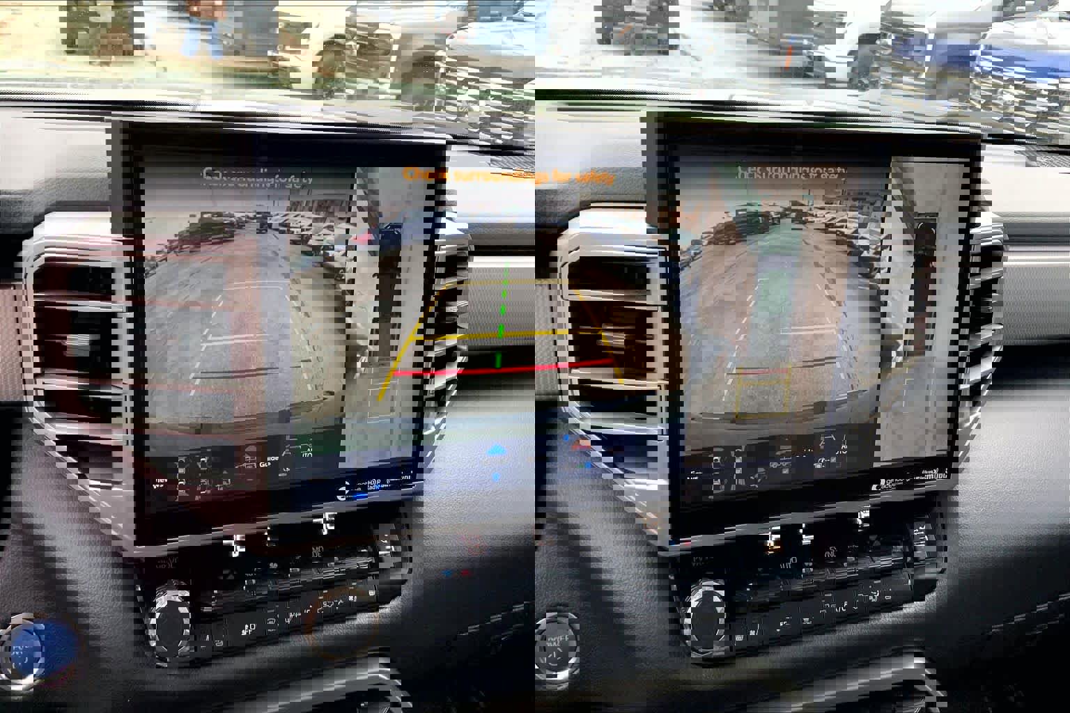 Used 2023 Toyota Tundra Limited image 23