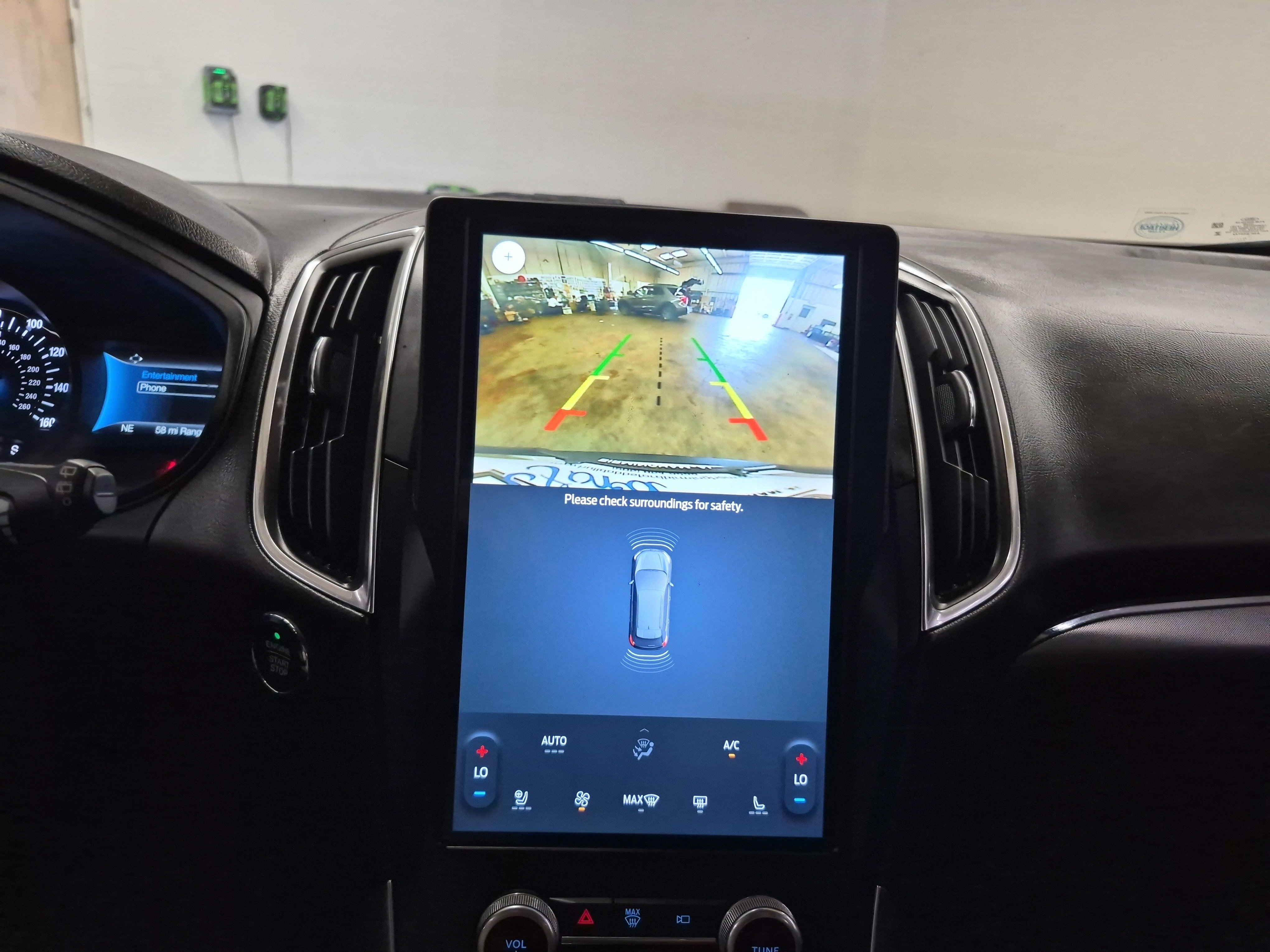 Certified 2024 Ford Edge Titanium AWD/4WD image 36
