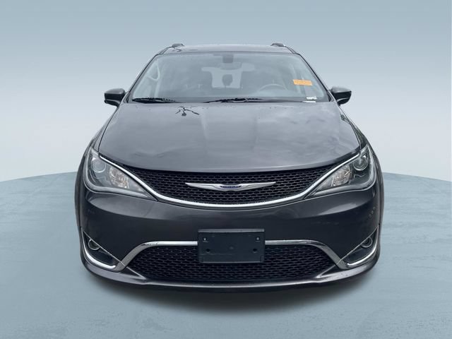 Used 2020 Chrysler Pacifica Touring-L FWD image 10