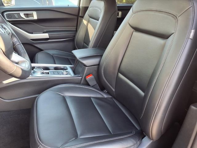 Certified 2023 Ford Explorer XLT w/ Equipment Group 202A image 7