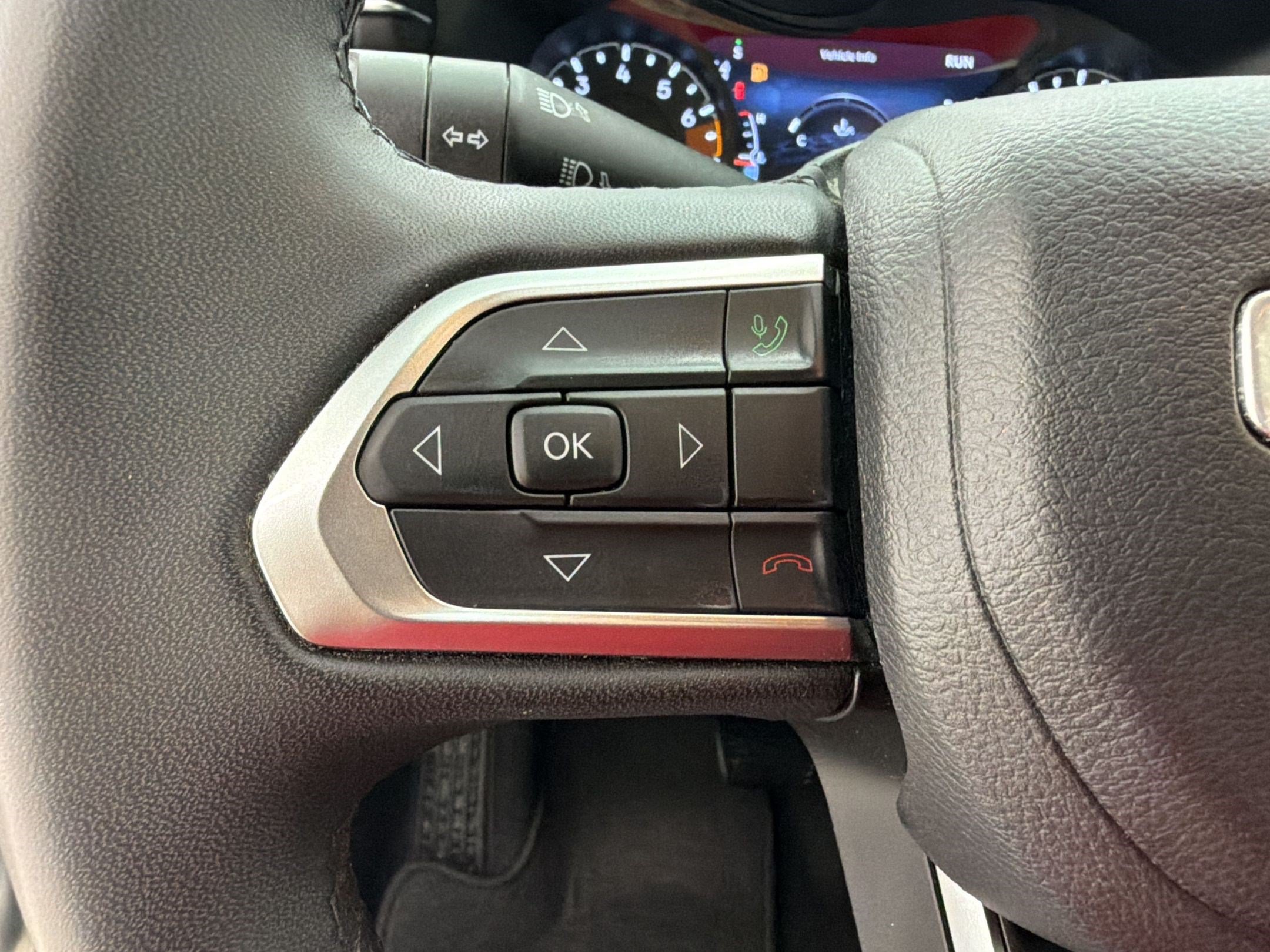 Used 2024 Jeep Compass Latitude AWD/4WD image 18