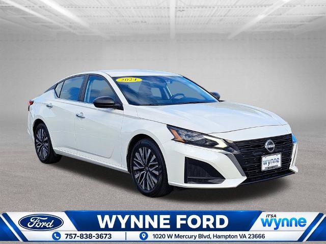Used 2024 Nissan Altima 2.5 SV FWD image 1