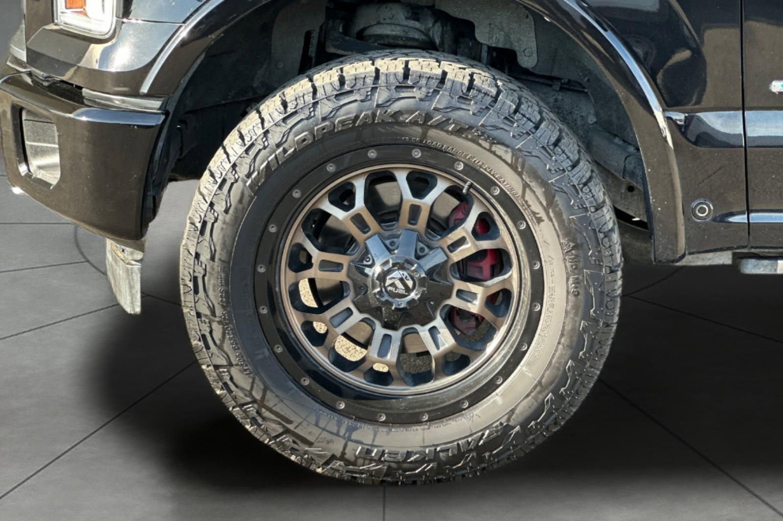 Certified 2017 Ford F150 Limited w/ Trailer Tow Package image 30