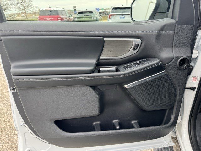 Certified 2025 Ford Expedition Max Platinum image 10