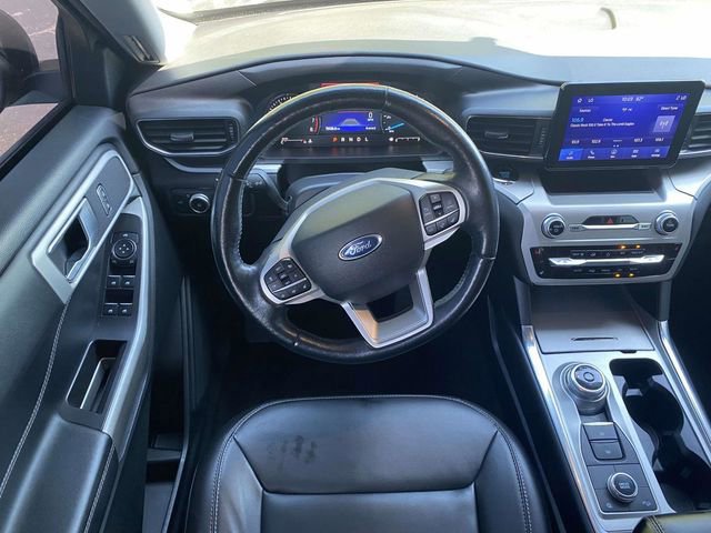 Certified 2022 Ford Explorer XLT w/ Equipment Group 202A AWD/4WD image 15