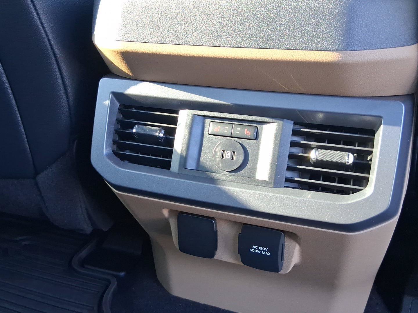 Certified 2024 Ford F250 Lariat w/ Lariat Ultimate Package AWD/4WD image 9