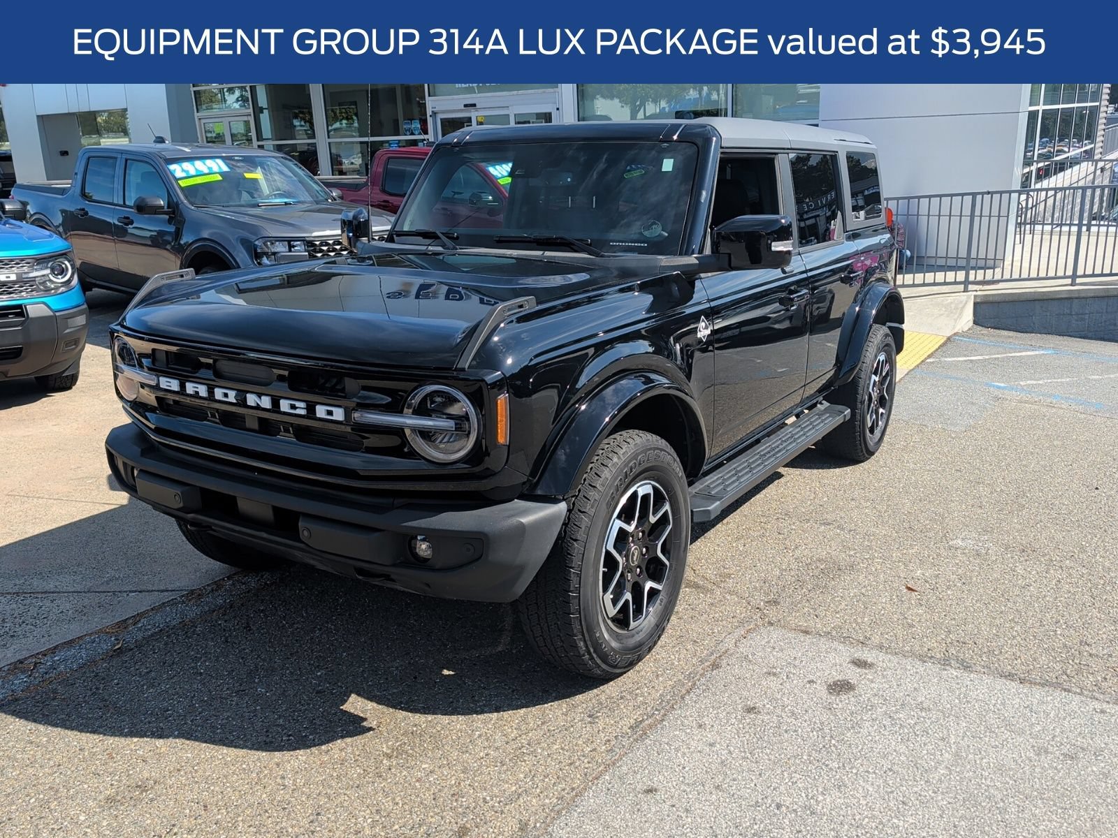Certified 2023 Ford Bronco Outer Banks AWD/4WD image 4