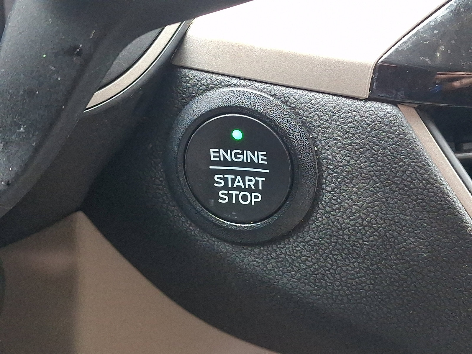 Certified 2022 Ford Escape SEL w/ Technology Package AWD/4WD image 23