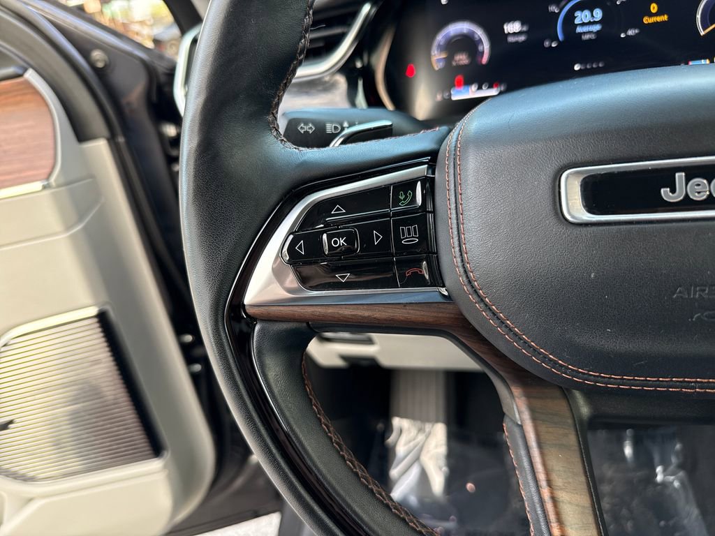 Used 2022 Jeep Grand Cherokee Summit w/ Adv Protech Group IV image 16