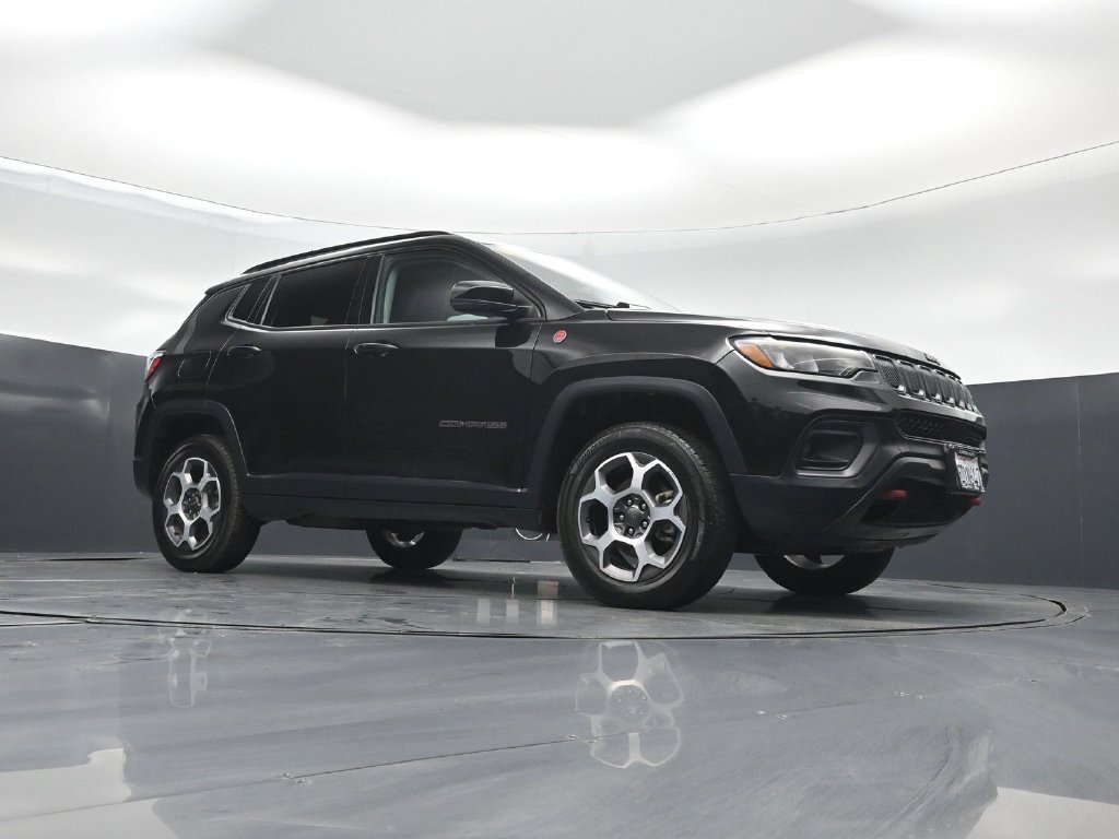 Used 2022 Jeep Compass Trailhawk AWD/4WD image 4