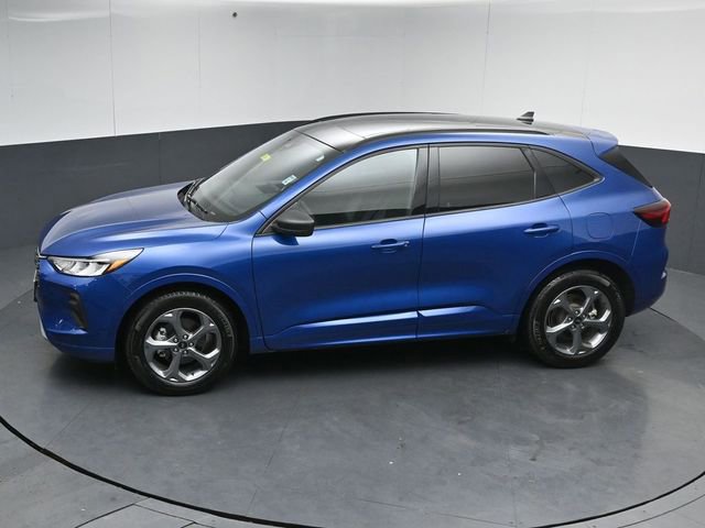 Certified 2023 Ford Escape ST-Line w/ Tech Pack #1 AWD/4WD image 44