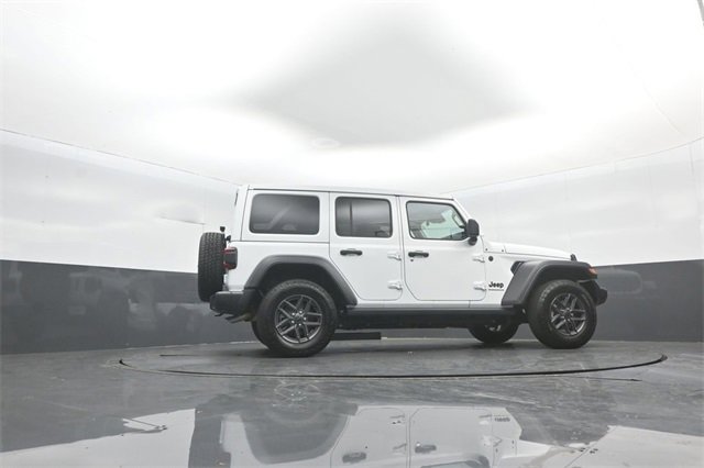 Used 2024 Jeep Wrangler Sport S image 39