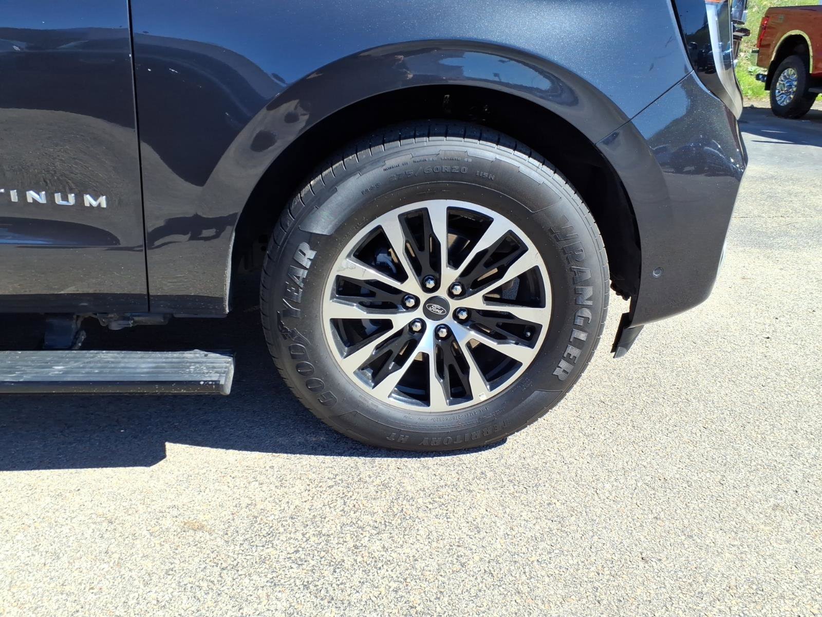 Certified 2025 Ford Expedition Platinum image 6