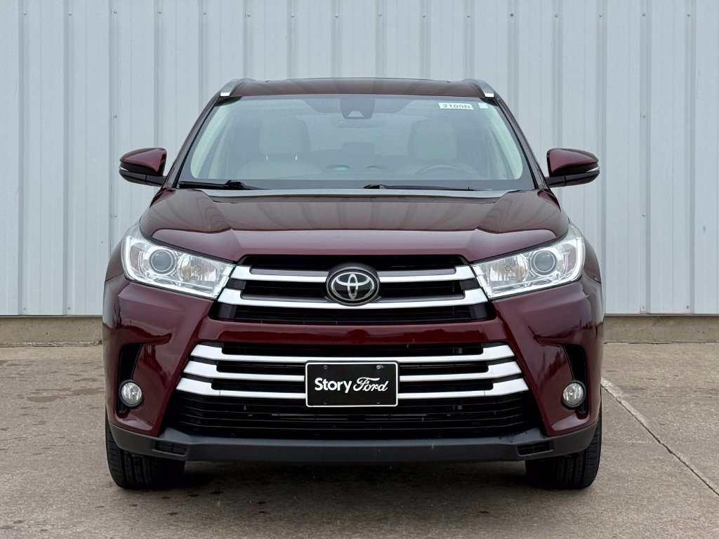 Used 2019 Toyota Highlander XLE AWD/4WD image 9