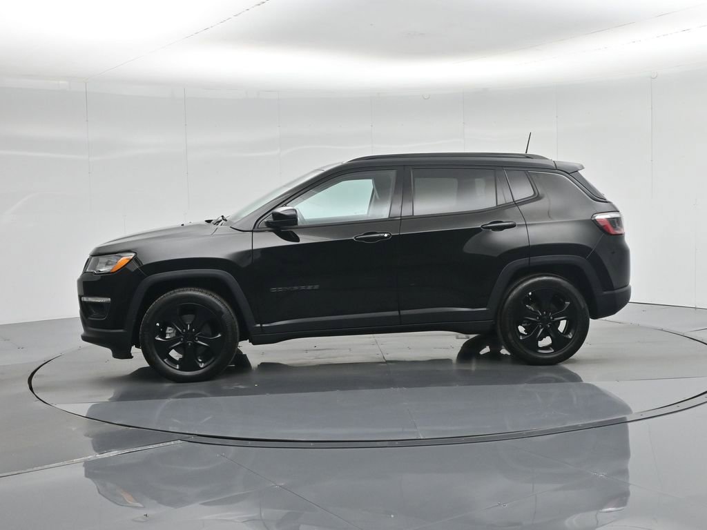 Used 2021 Jeep Compass Latitude image 32