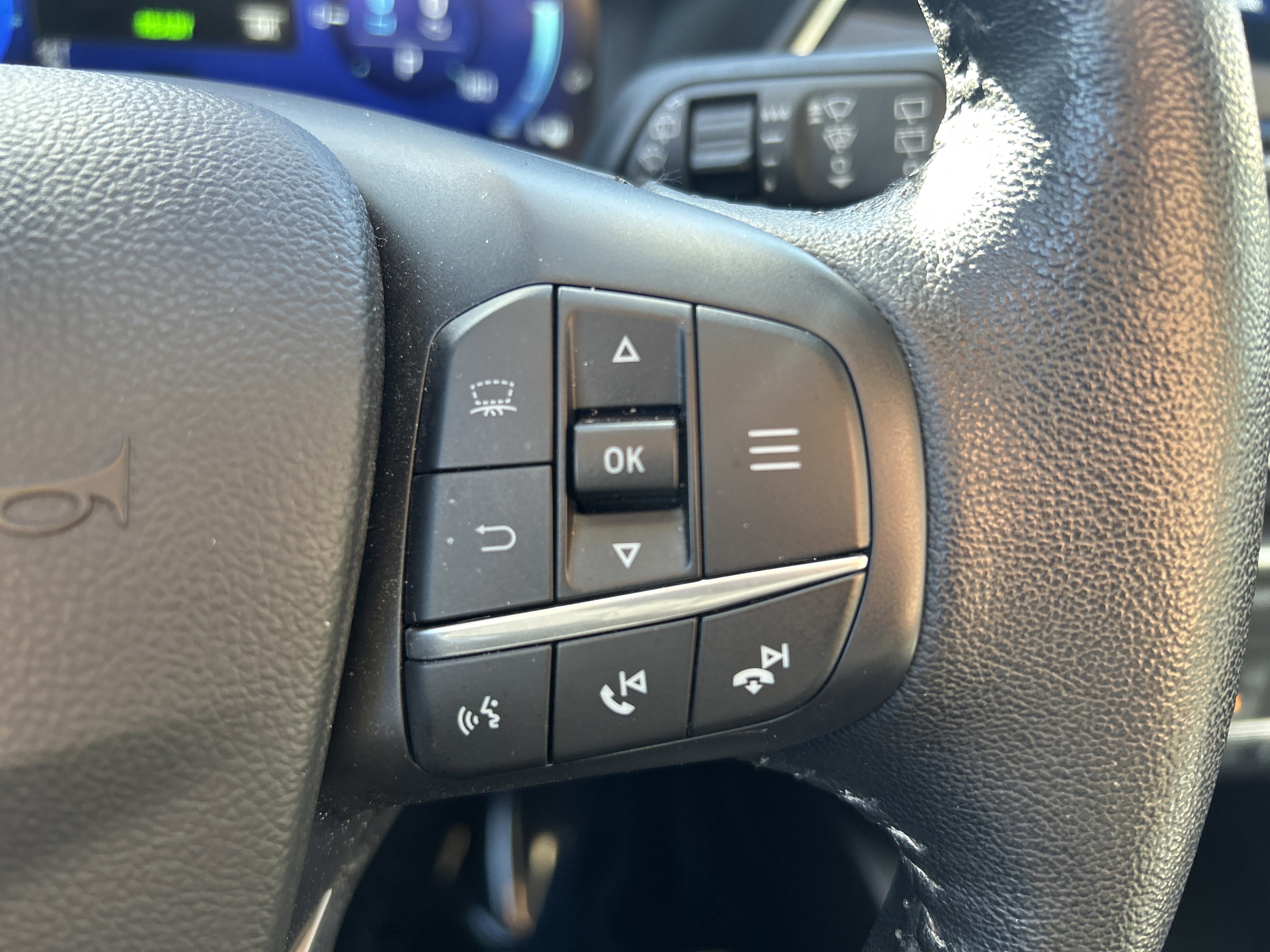 Certified 2020 Ford Escape Titanium w/ Titanium Premium Package 2.0 image 18